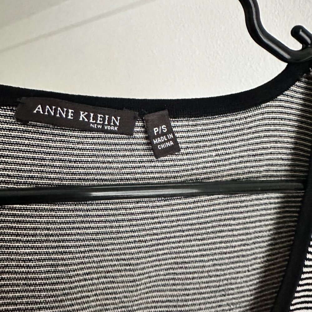 Anne Klein Tank - Picture 3 of 3